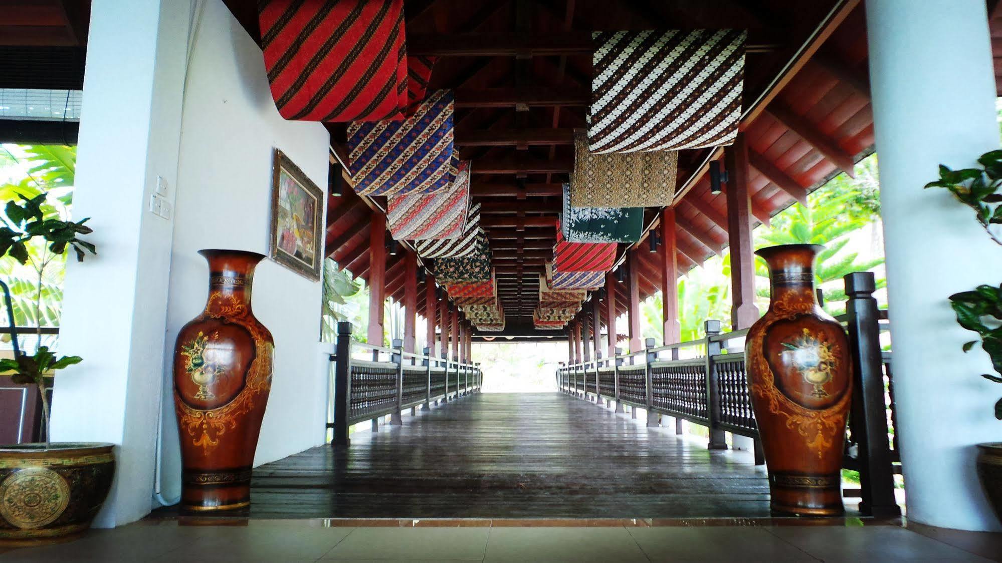 Sari Pacifica Resort & Spa, Sibu Island, Johor Pulau Sibu Eksteriør billede