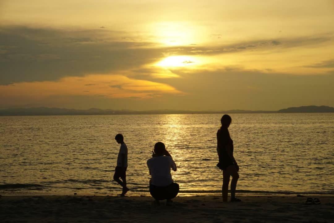 Sari Pacifica Resort & Spa, Sibu Island, Johor Pulau Sibu Eksteriør billede